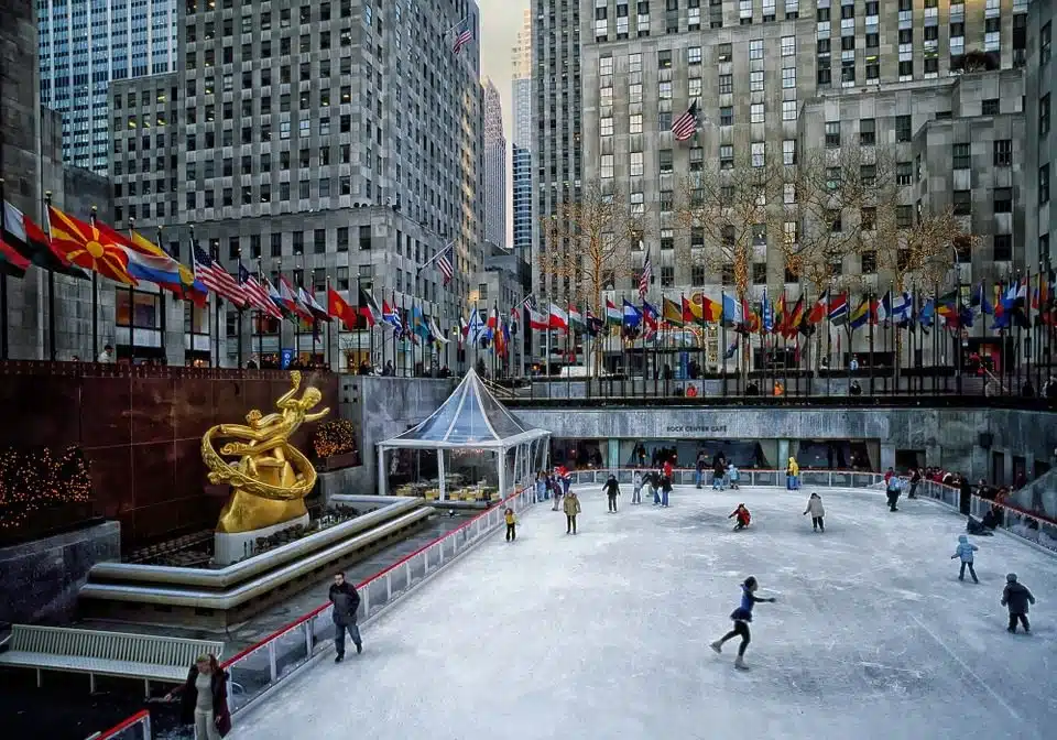 6 Movies to Inspire a Winter Vacation to New York City, Including Locations!