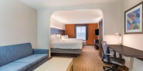 Holiday Inn Express & Suites Bremen room suites