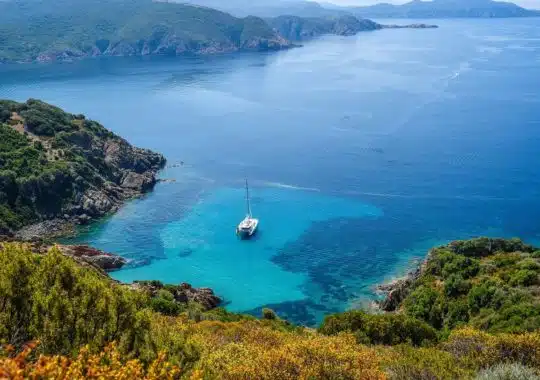 Sail into Paradise with Club La Costa Yacht Club