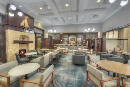Sheraton Baltimore Washington Airport Hotel - BWI lounge area