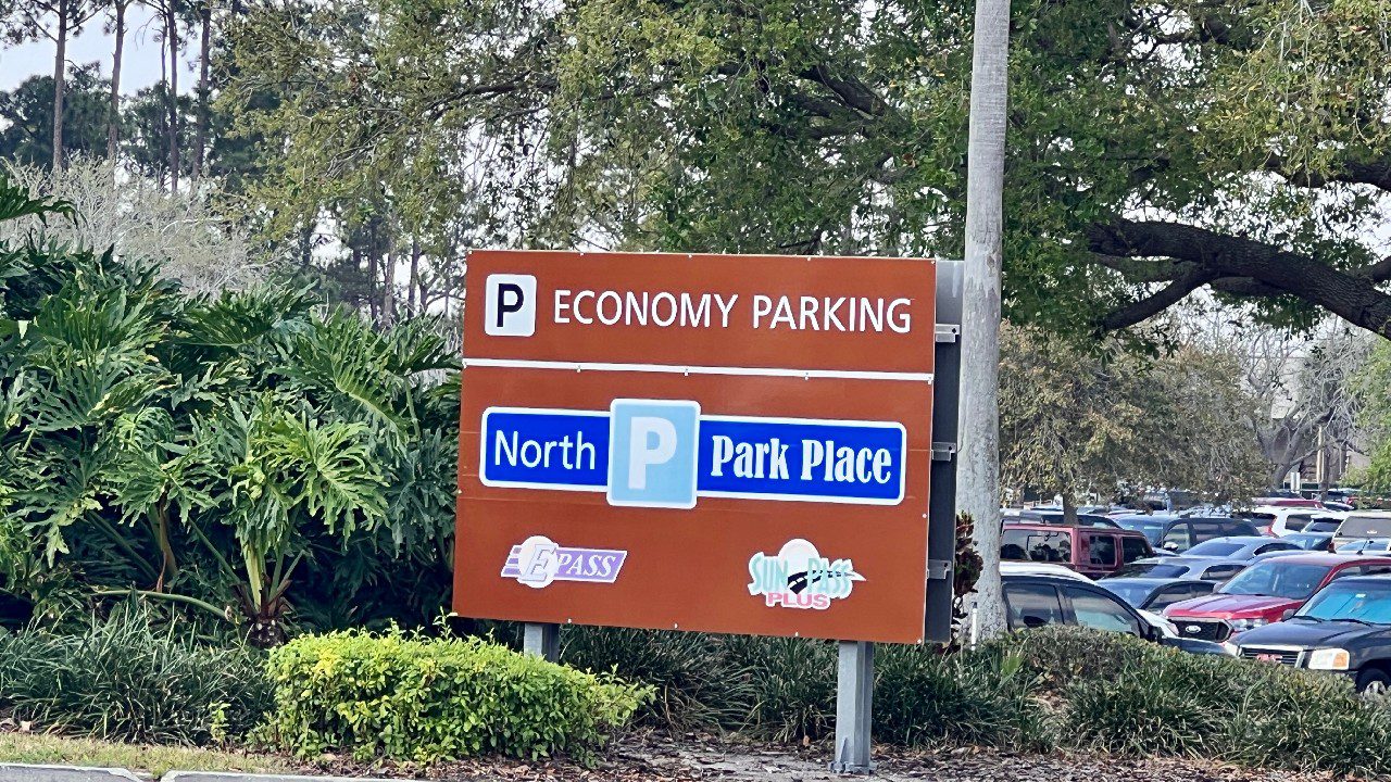 Parking in Orlando airport MCO