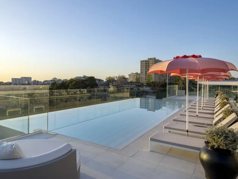 Renaissance Porto Lapa Hotel rooftop pool