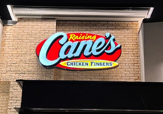 Savoring Raising Cane’s Chicken Fingers Delights in Orlando, Florida