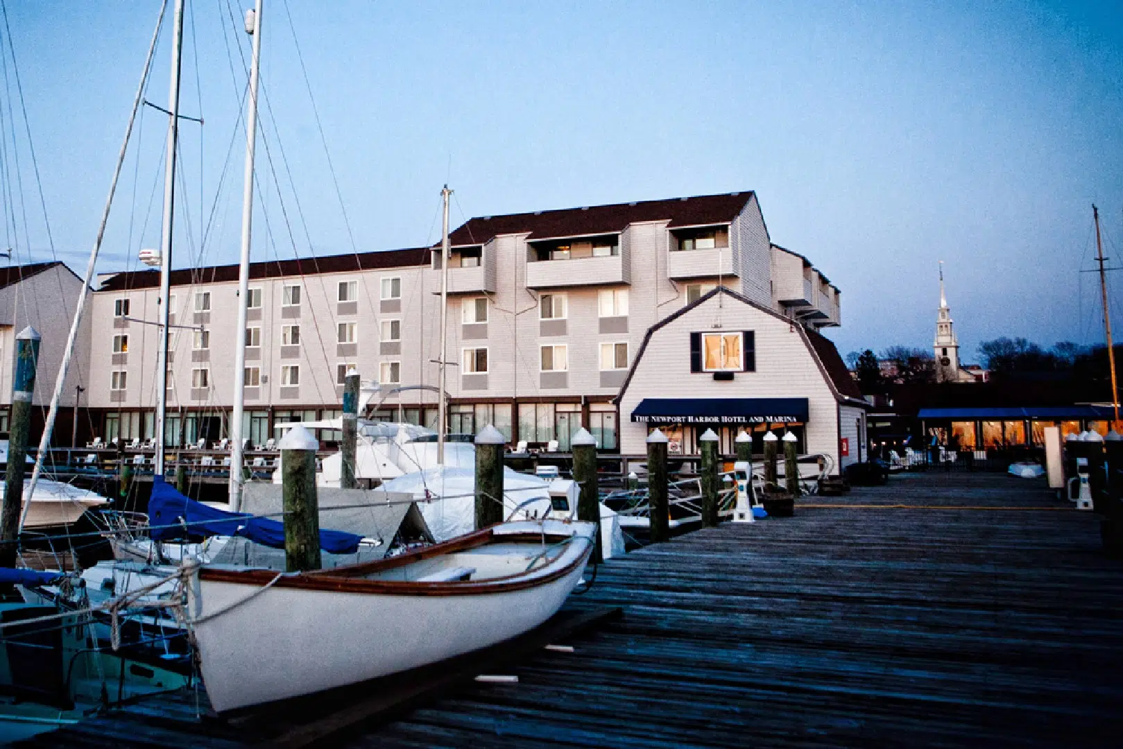 Newport-Harbor-Hotel-&-Marina - Credit Newport Harbor Hotel & Marina