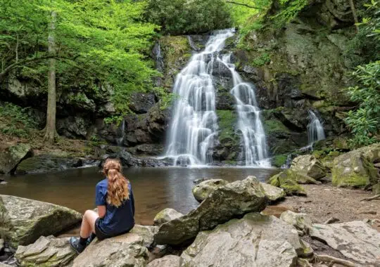 Reconnect with Nature: Planning a Spiritual Retreat in the Smoky Mountains